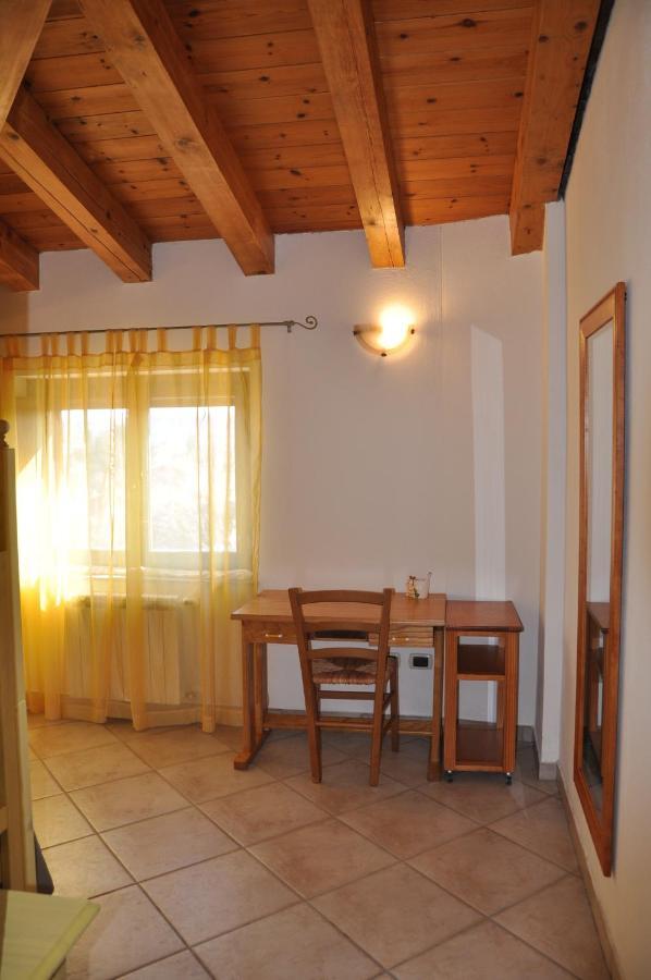B&B Casa Ghiani Isili Экстерьер фото